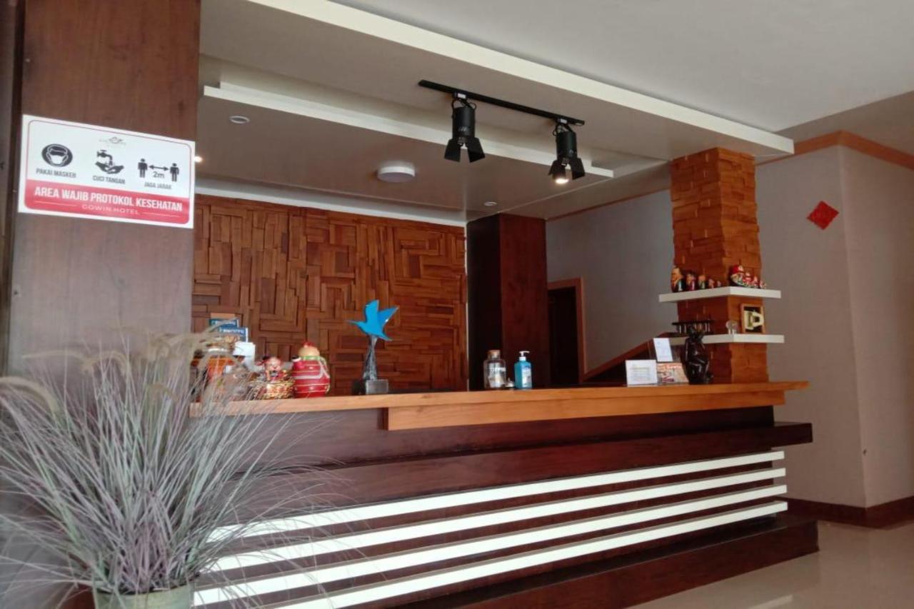 Oyo 90473 Gowin Hotel Kuta Lombok Exterior foto