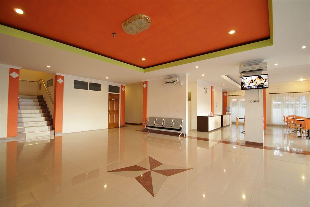 Oyo 90473 Gowin Hotel Kuta Lombok Exterior foto