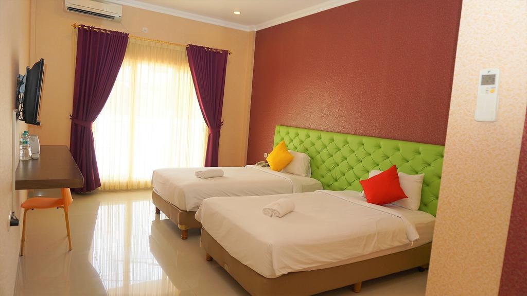 Oyo 90473 Gowin Hotel Kuta Lombok Exterior foto